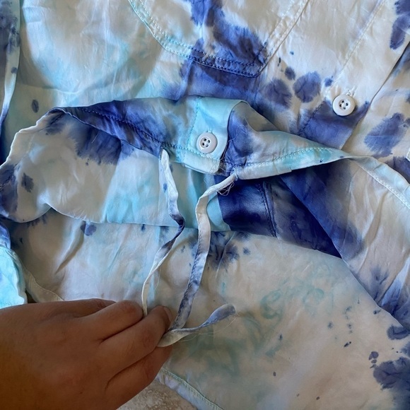 URBAN Outfitters Button up Blouse - Picture 9 of 11